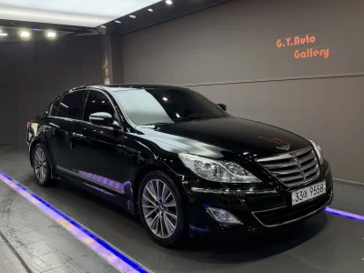 Hyundai Genesis