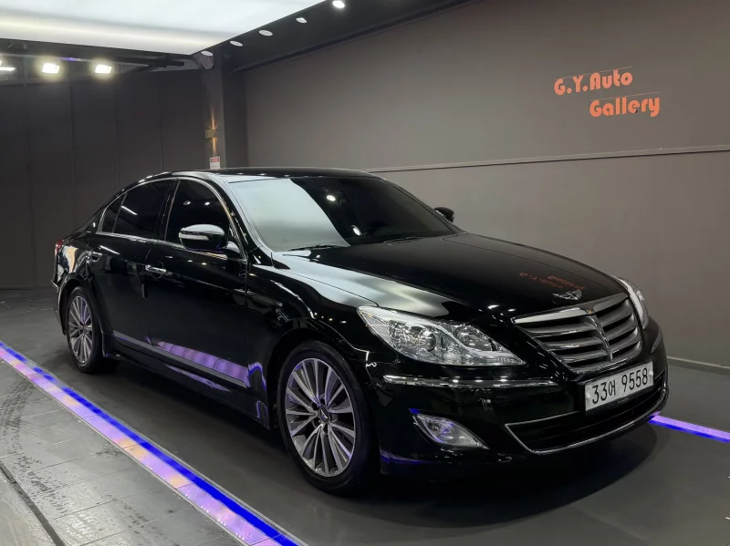 Hyundai Genesis