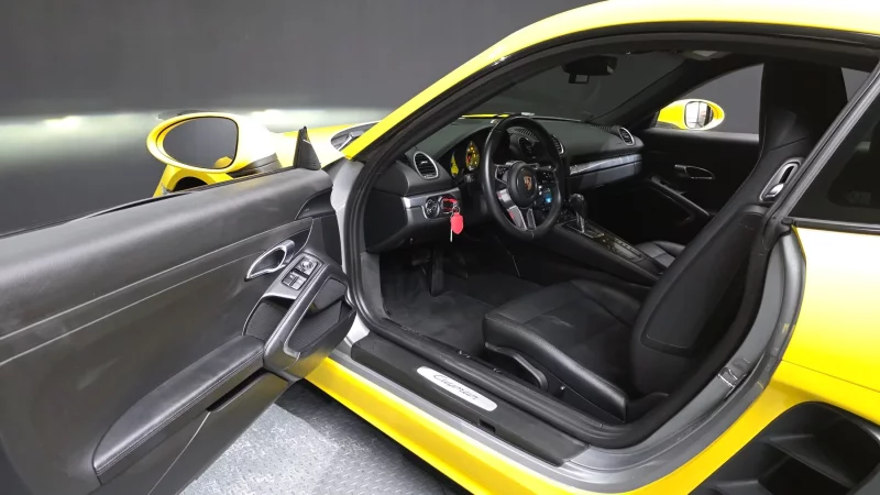 Porsche CAYMAN