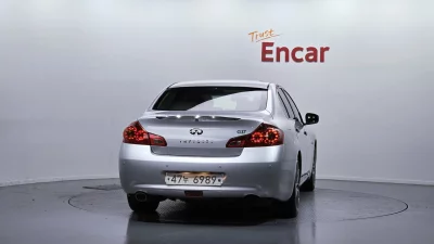 Infiniti G37