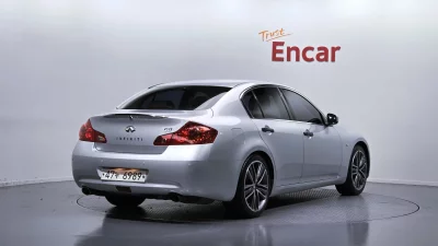 Infiniti G37