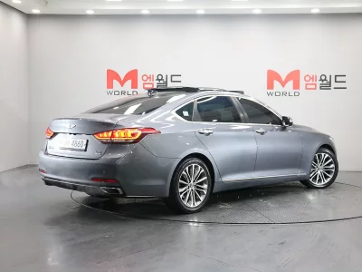 Hyundai Genesis