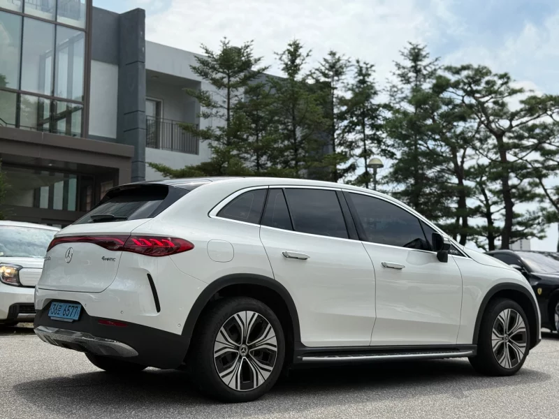 Mercedes-Benz EQE