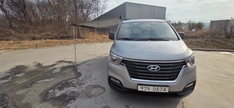 Hyundai Starex