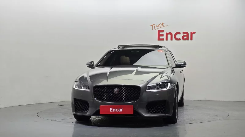 Jaguar XF