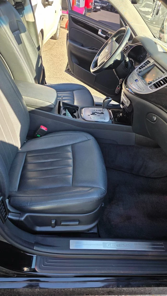 Hyundai Genesis