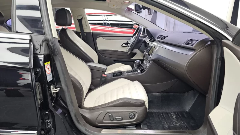 Volkswagen PASSAT CC