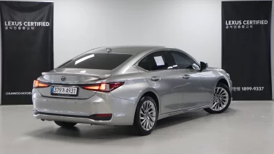 Lexus ES300h