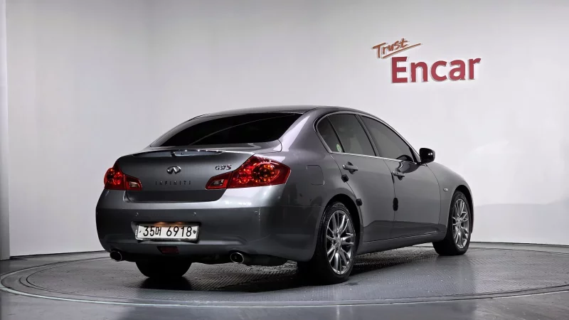 Infiniti G37