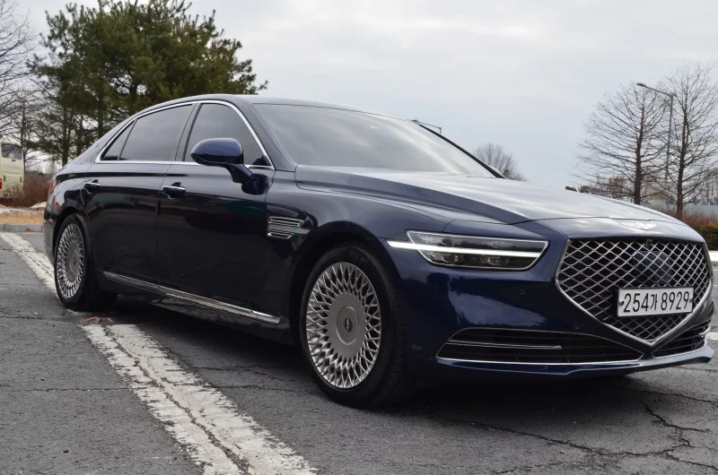 Genesis G90