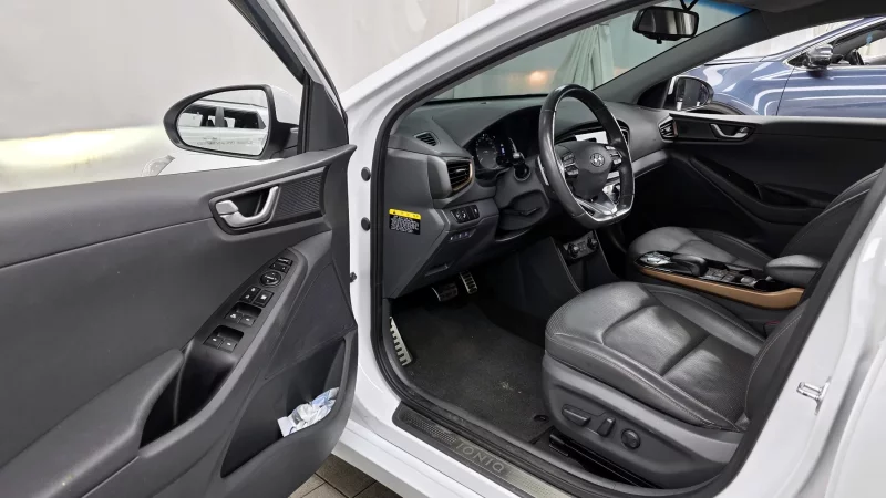 Hyundai Ioniq