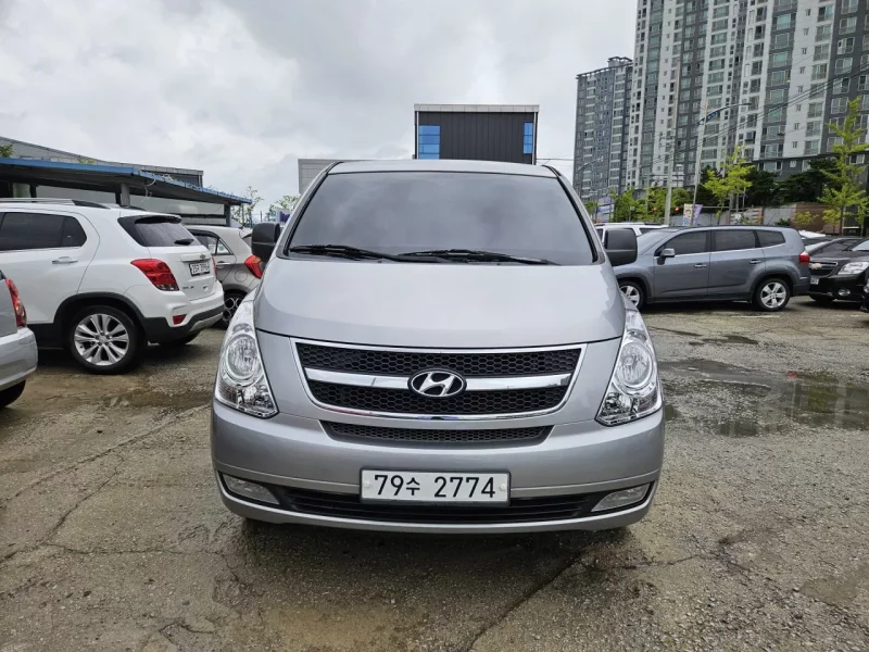 Hyundai Starex