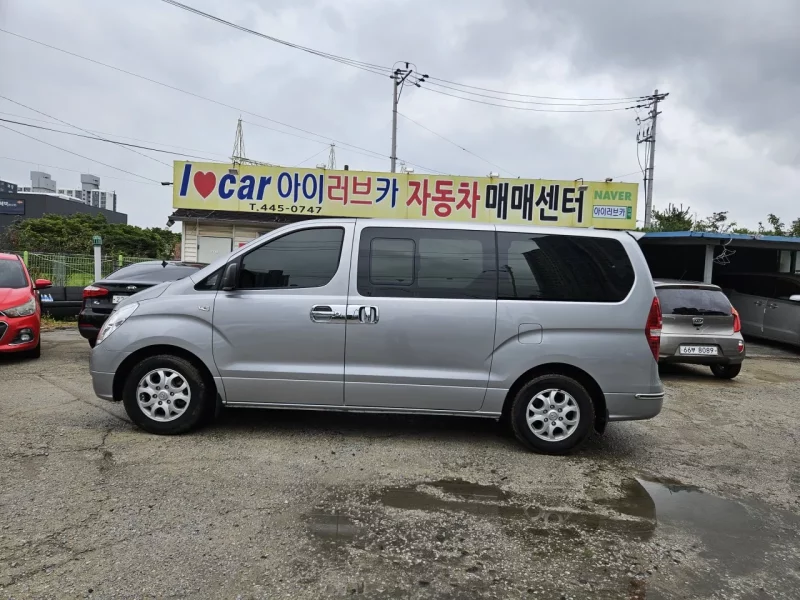 Hyundai Starex