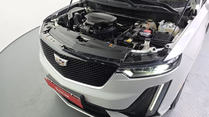 Cadillac XT6