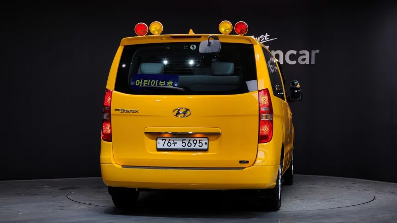 Hyundai Starex