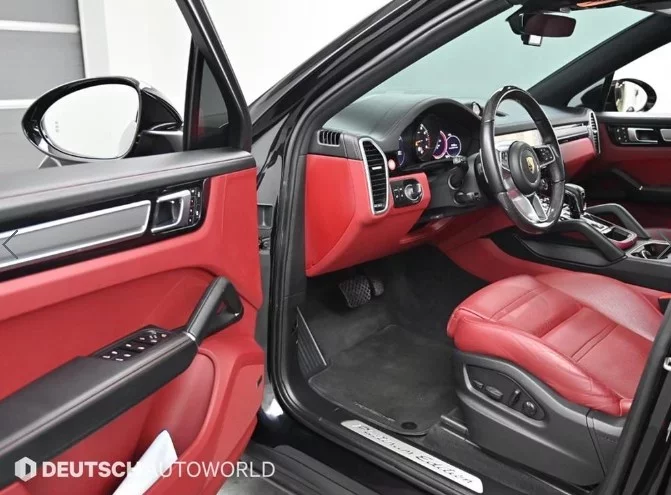 Porsche CAYENNE
