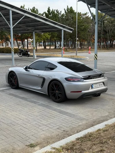 Porsche CAYMAN