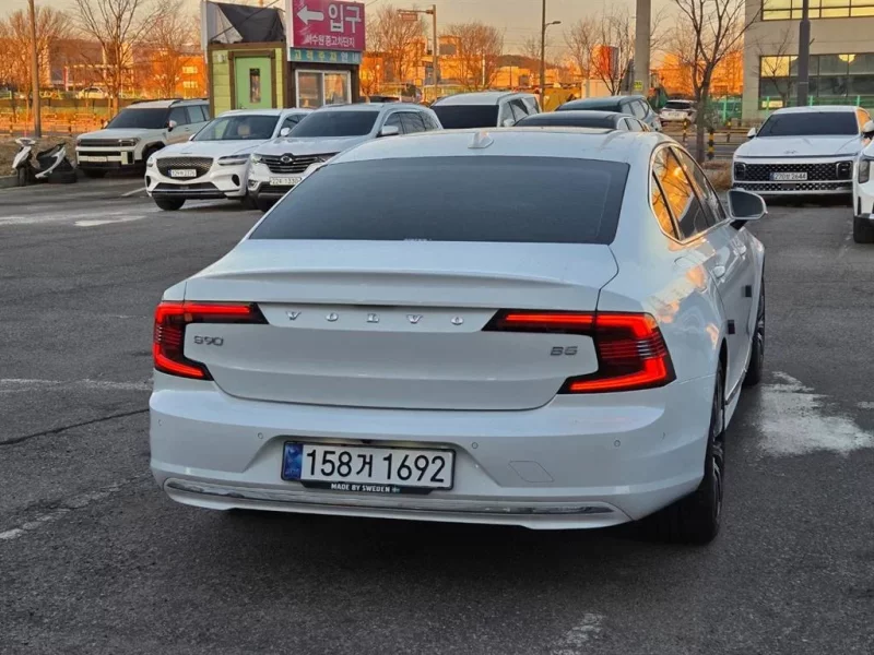 Volvo S90