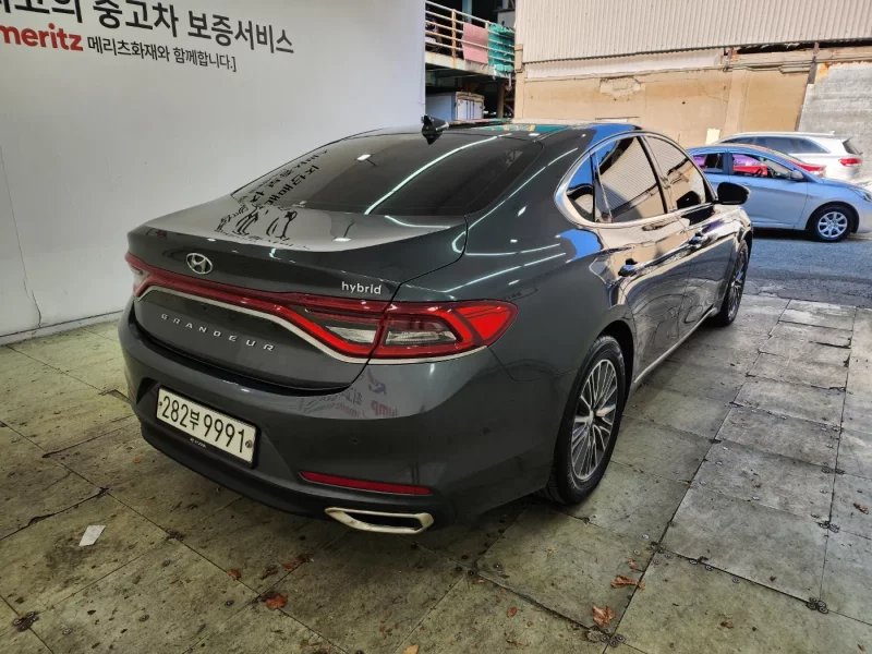 Hyundai Grandeur