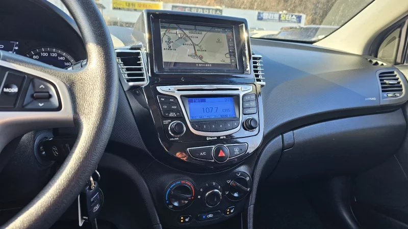 Hyundai Accent