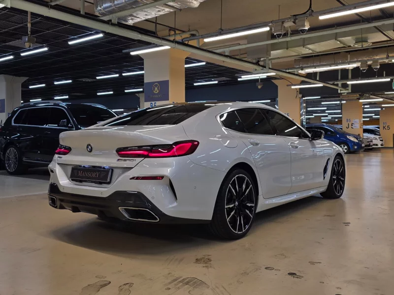 BMW 8-Series