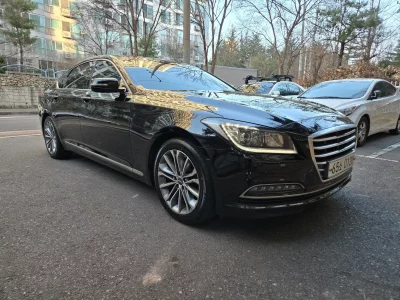 Hyundai Genesis