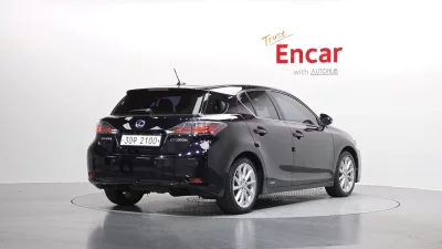 Lexus CT200h
