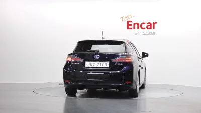 Lexus CT200h