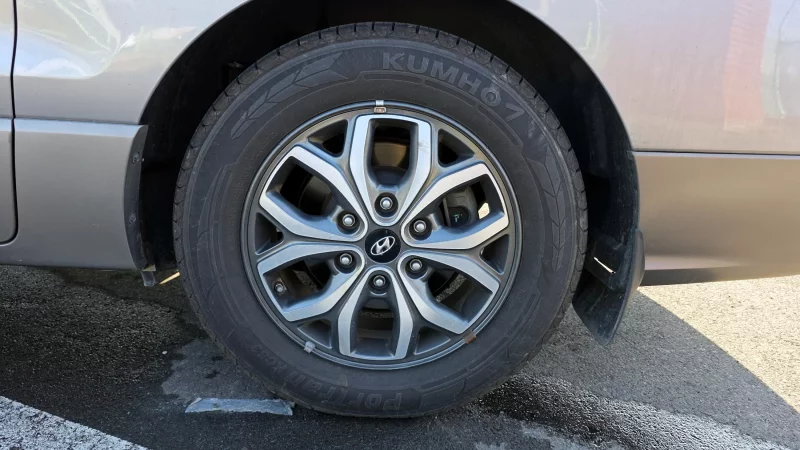 Hyundai Starex