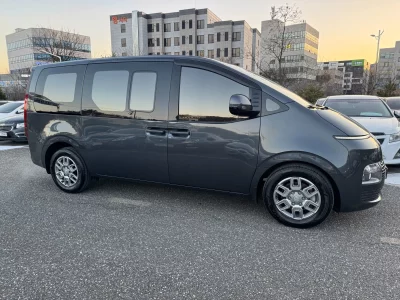 Hyundai Staria