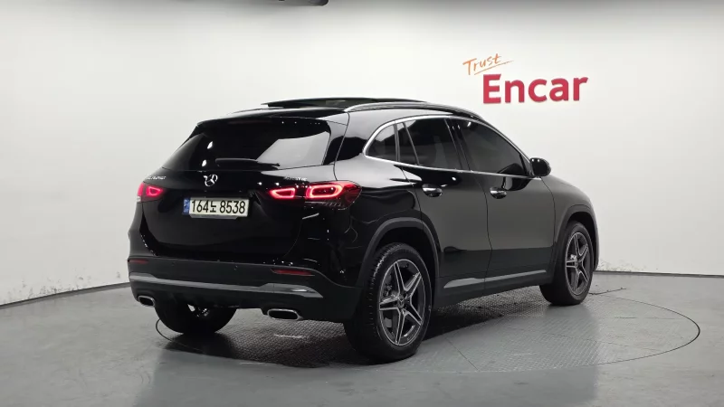 Mercedes-Benz GLA-Class