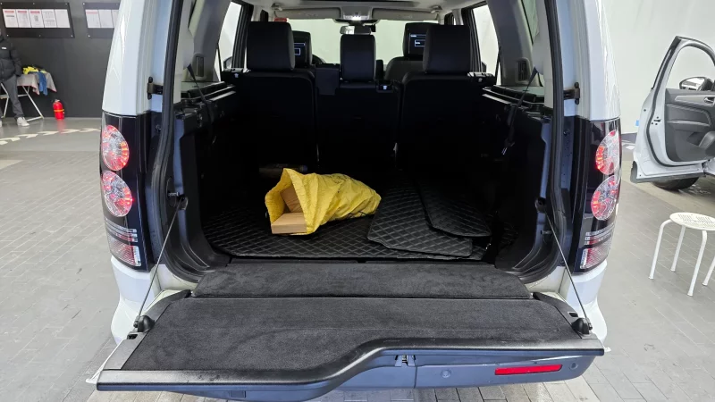 Land Rover DISCOVERY