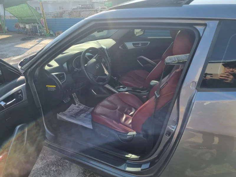 Hyundai Veloster
