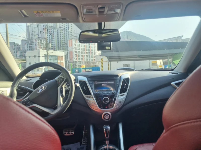 Hyundai Veloster