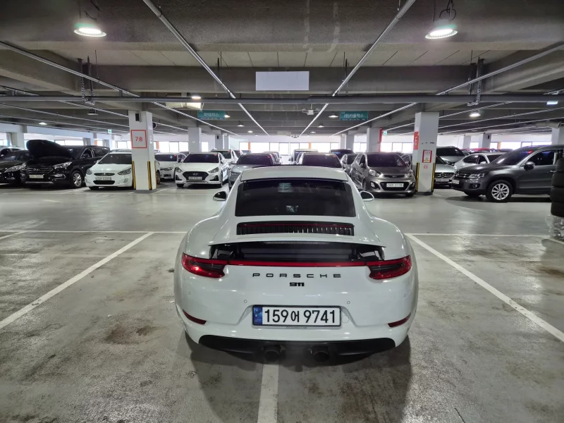 Porsche 911