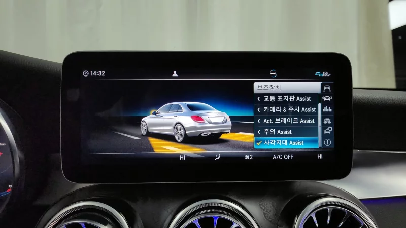 Mercedes-Benz C-Class
