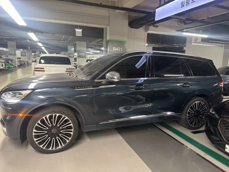 Lincoln AVIATOR