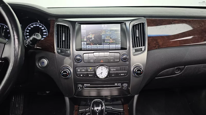 Hyundai Equus