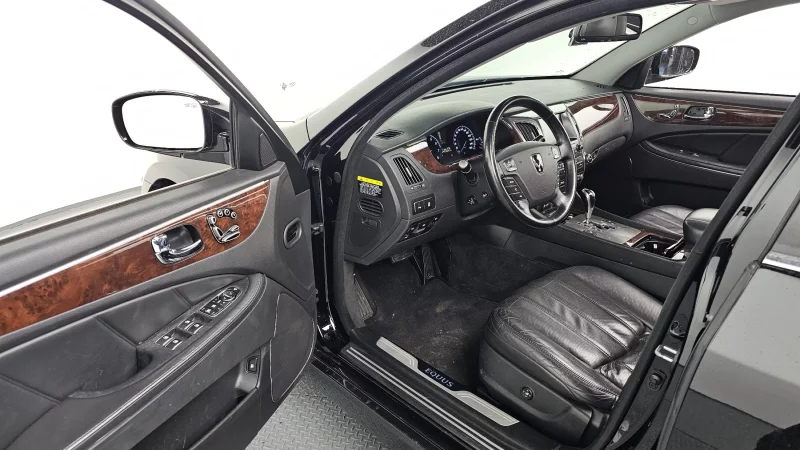 Hyundai Equus