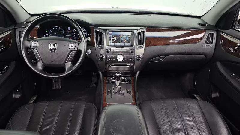 Hyundai Equus