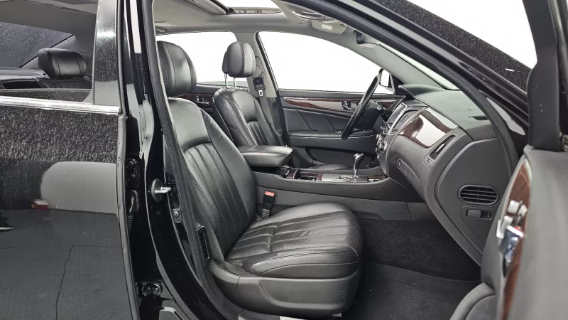 Hyundai Equus