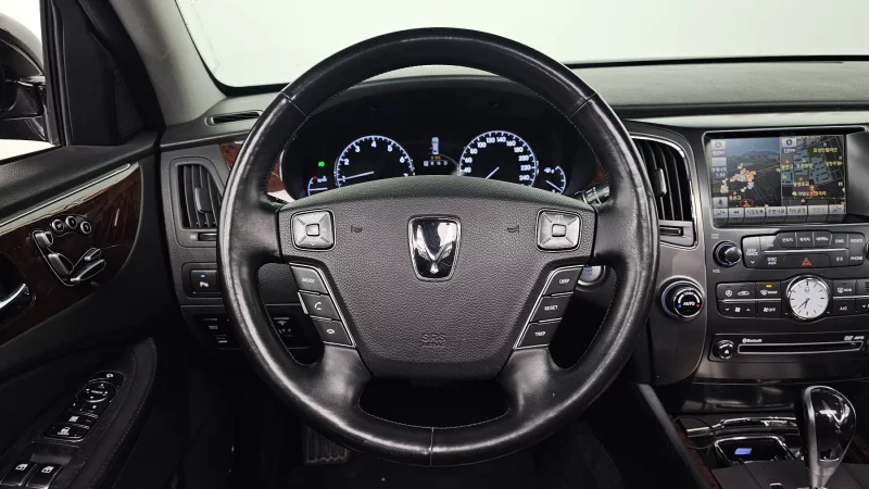 Hyundai Equus