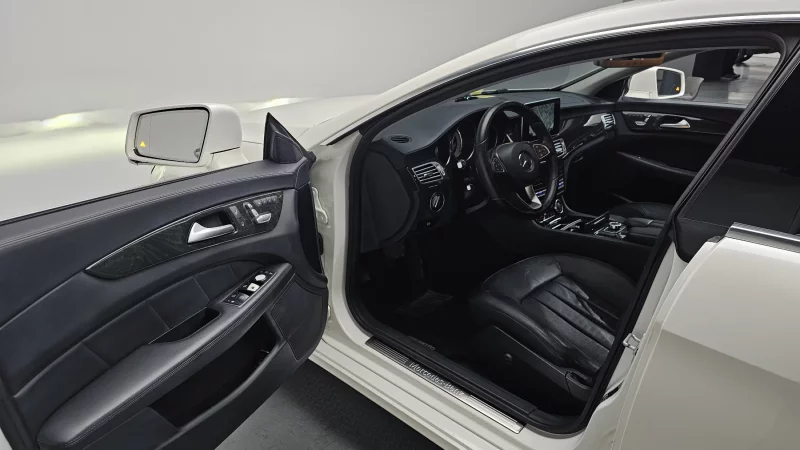 Mercedes-Benz CLS-Class