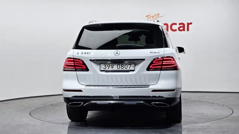 Mercedes-Benz GLE-Class