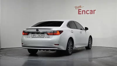 Lexus ES300h
