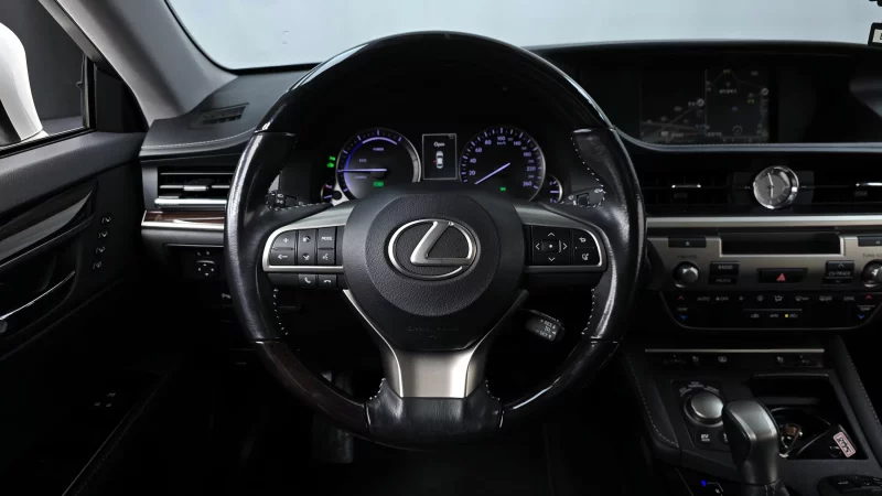 Lexus ES300h