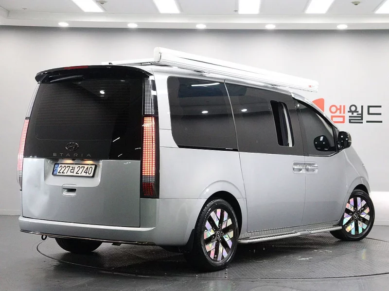 Hyundai Staria
