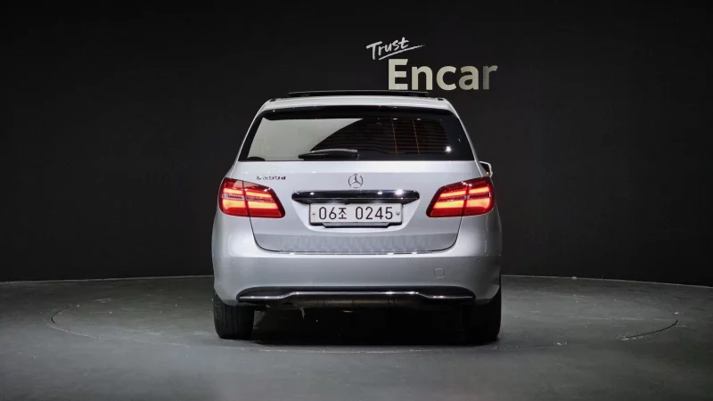 Mercedes-Benz My B