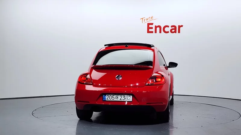 Volkswagen BEETLE