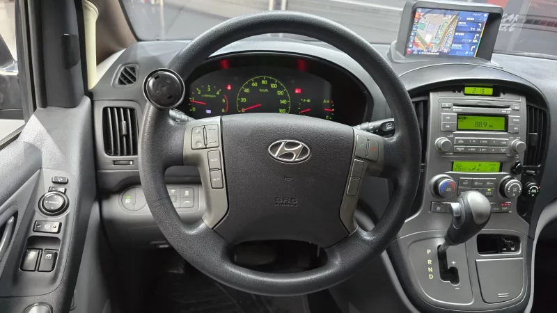 Hyundai Grand Starex